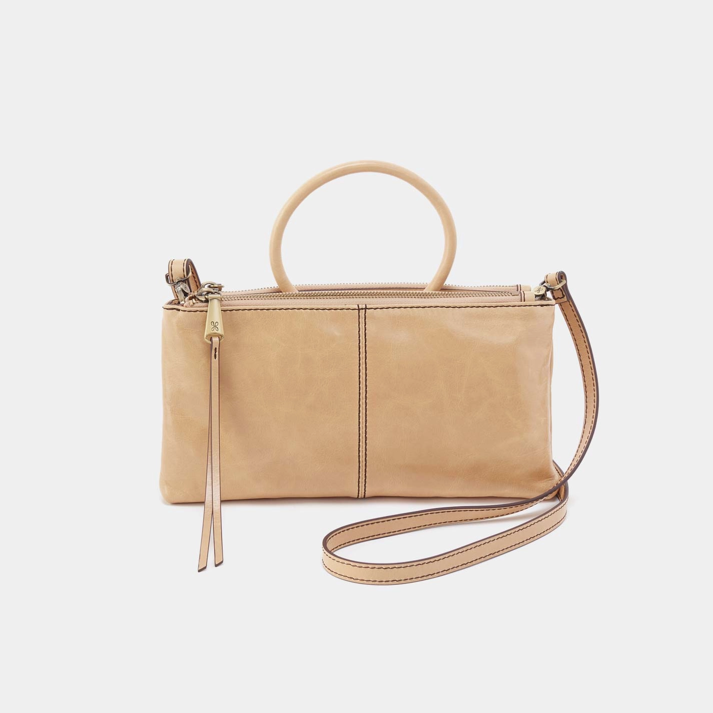 Compact design ideal for keeping your hands free while on the move Classic City Look Sable Crossbody in Polished Leather - Desert Sand