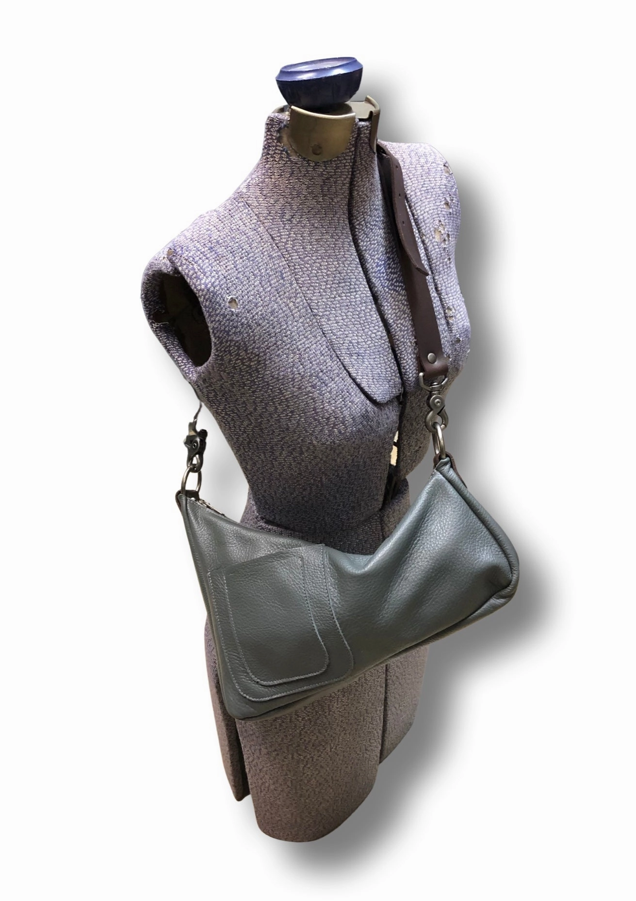 Versatile Design Modern Adventure B12 shoulder bag (lamba leather, soft)