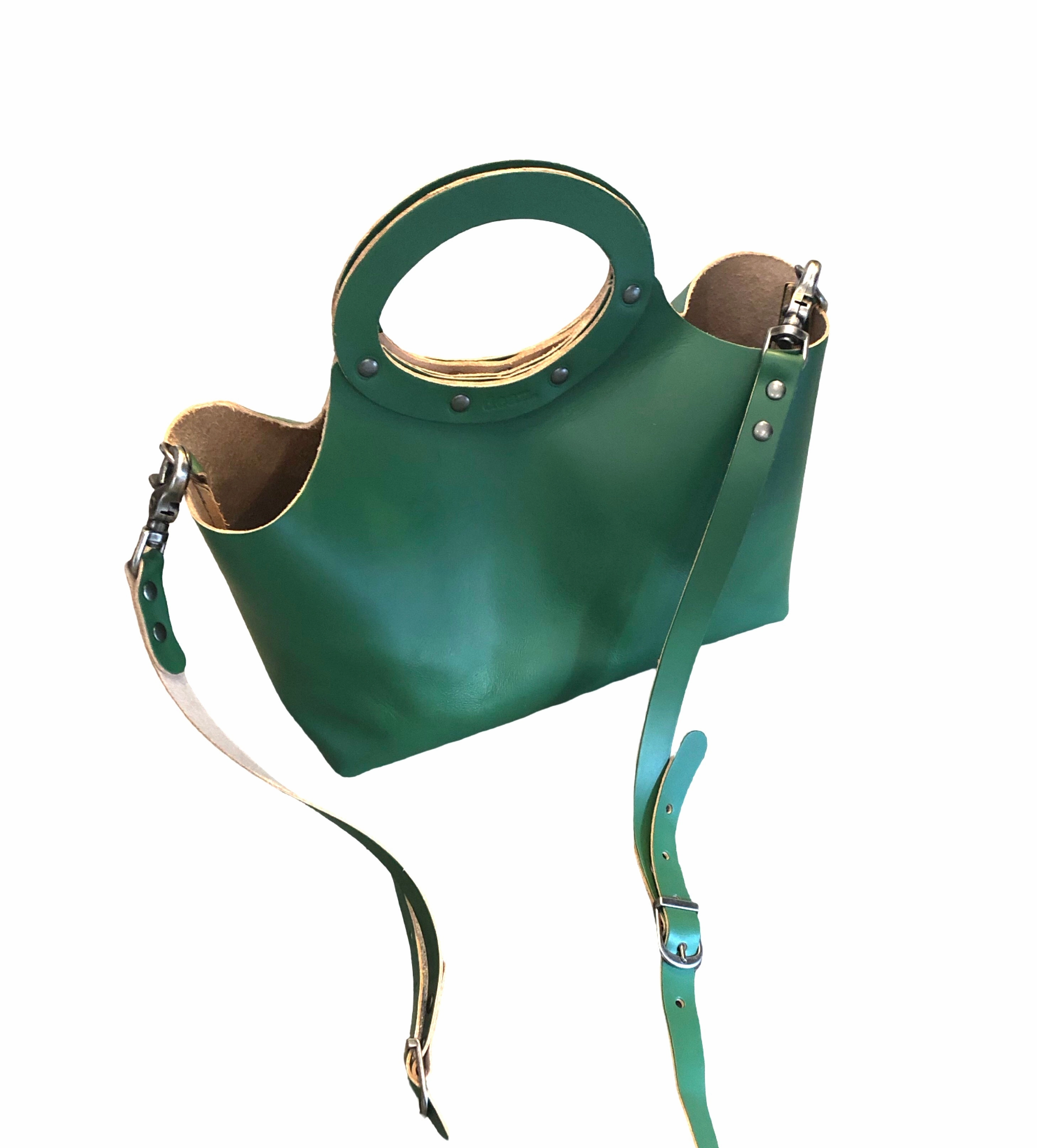 b16 Compact Utility Simple Functionality