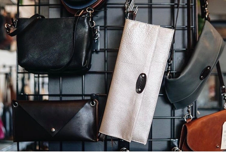 B30 hip bag/clutch Minimal Travel Timeless Function