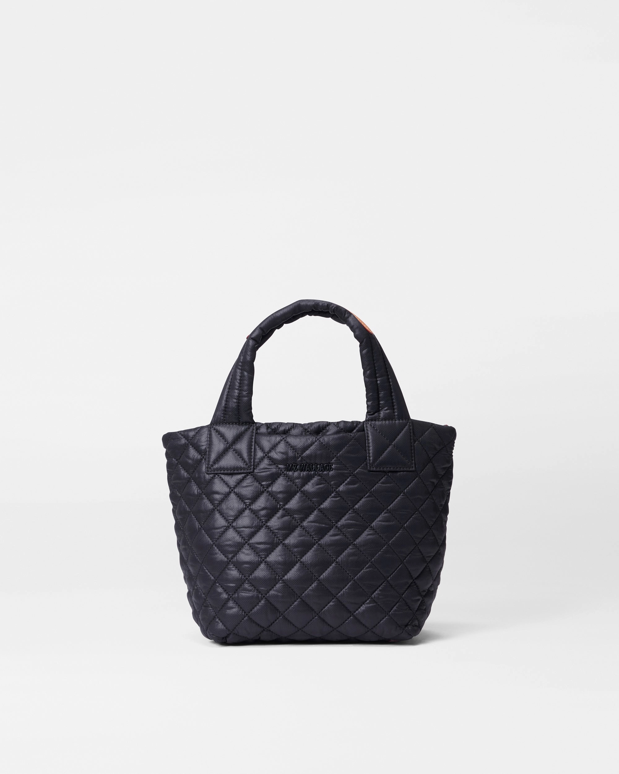 Great for daily use with a stylish and organized design Versatile Modern Style Black Mini Metro Tote Deluxe