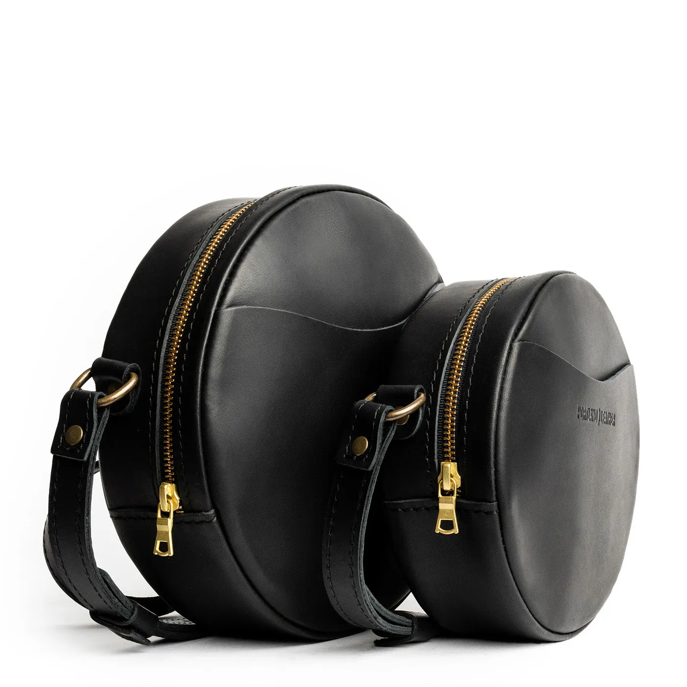 Adventure Gear Design Compact Function Performance Circle Crossbody Ergonomic Fit