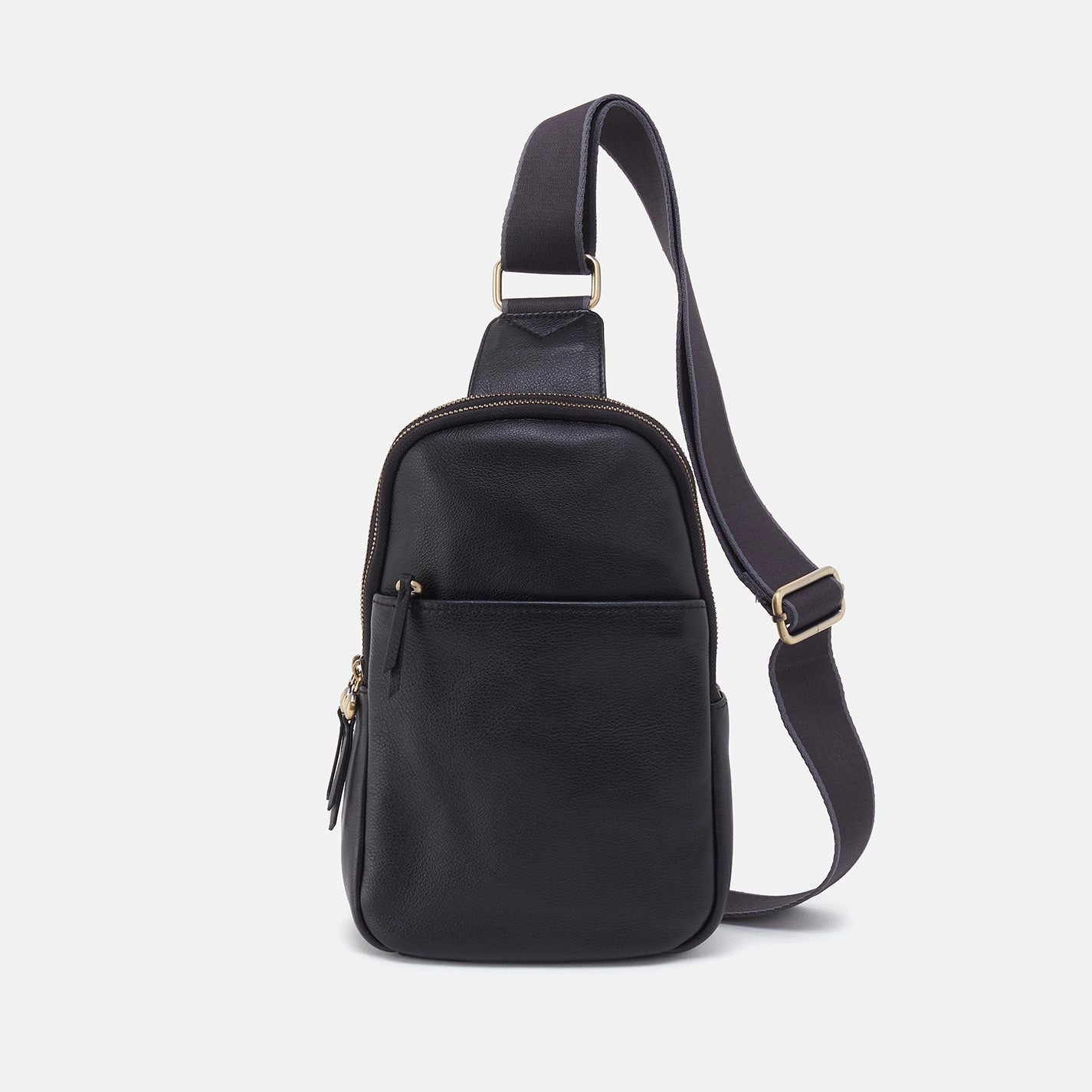 Cass Sling In Pebbled Leather - Black Compact Travel