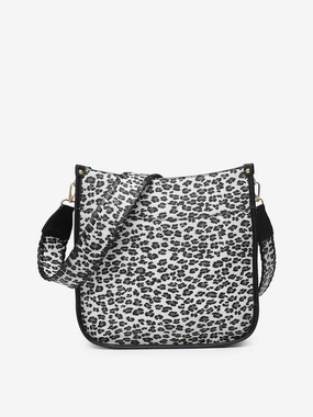 Chloe Vegan Faux Canvas Crossbody Timeless Fashionwear