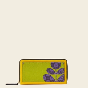 Casual Lifestyle City Adventure Forget Me Not Wallet - Daffodil Puzzle Flower