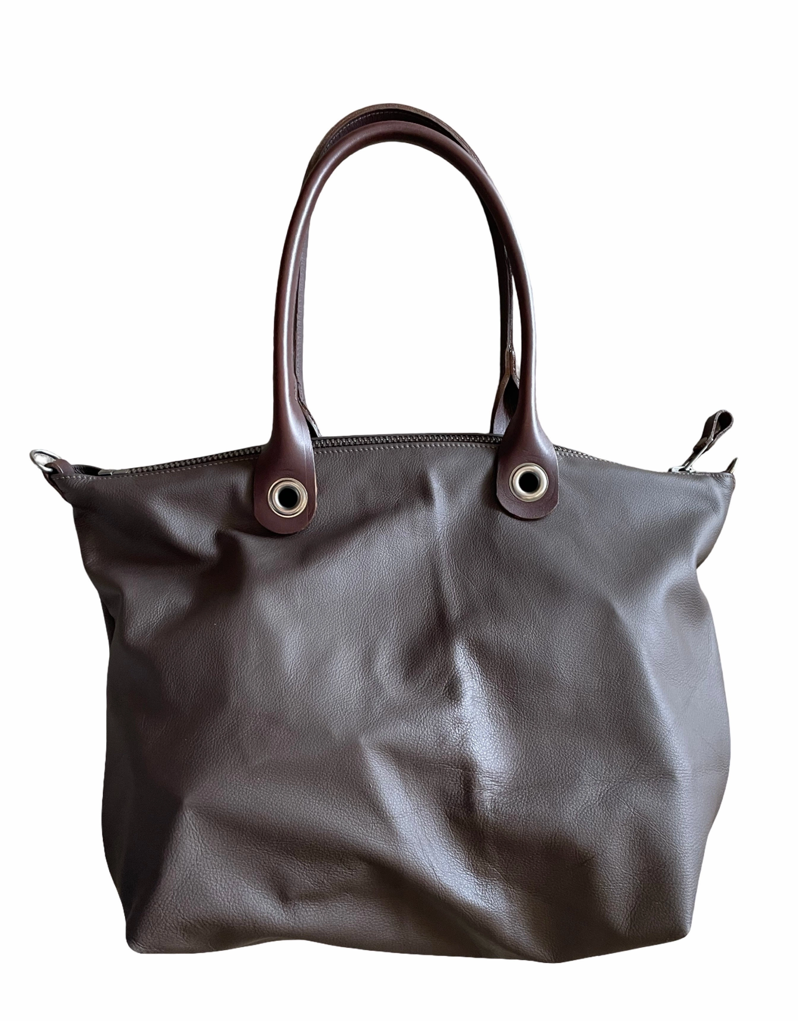 B35 GROMMET HANDLE Travel Ready Portable Organizer