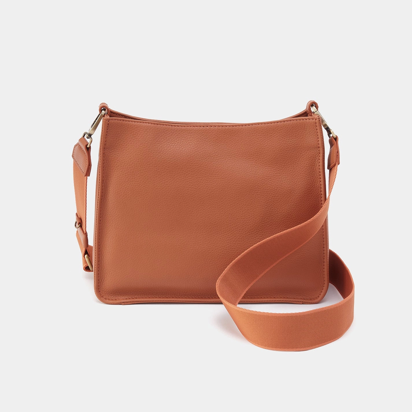 Cass Crossbody In Pebbled Leather - Butterscotch Compact Organizer