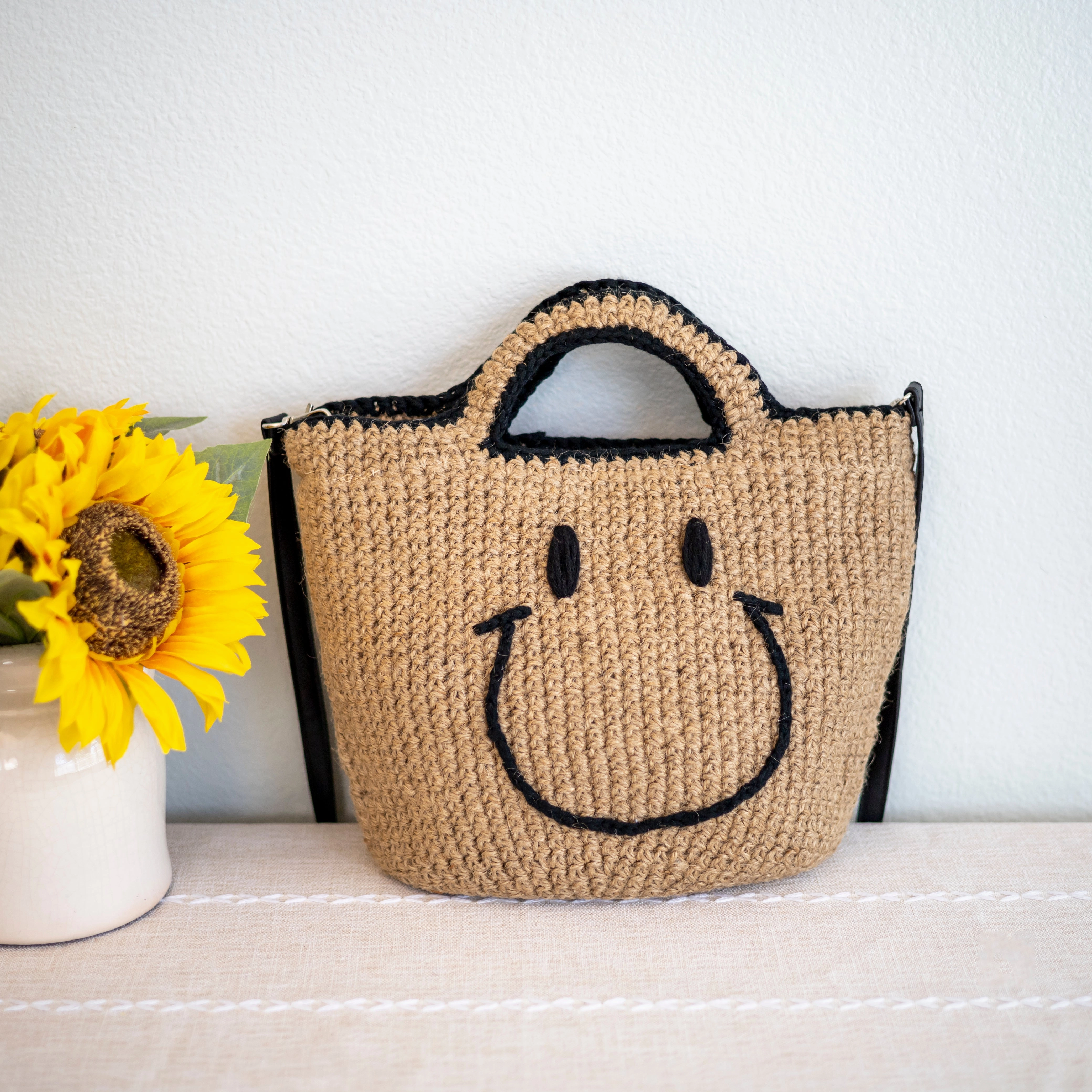 Street Lifestyle Elena Handbags Twine Woven Smiley Face Bag