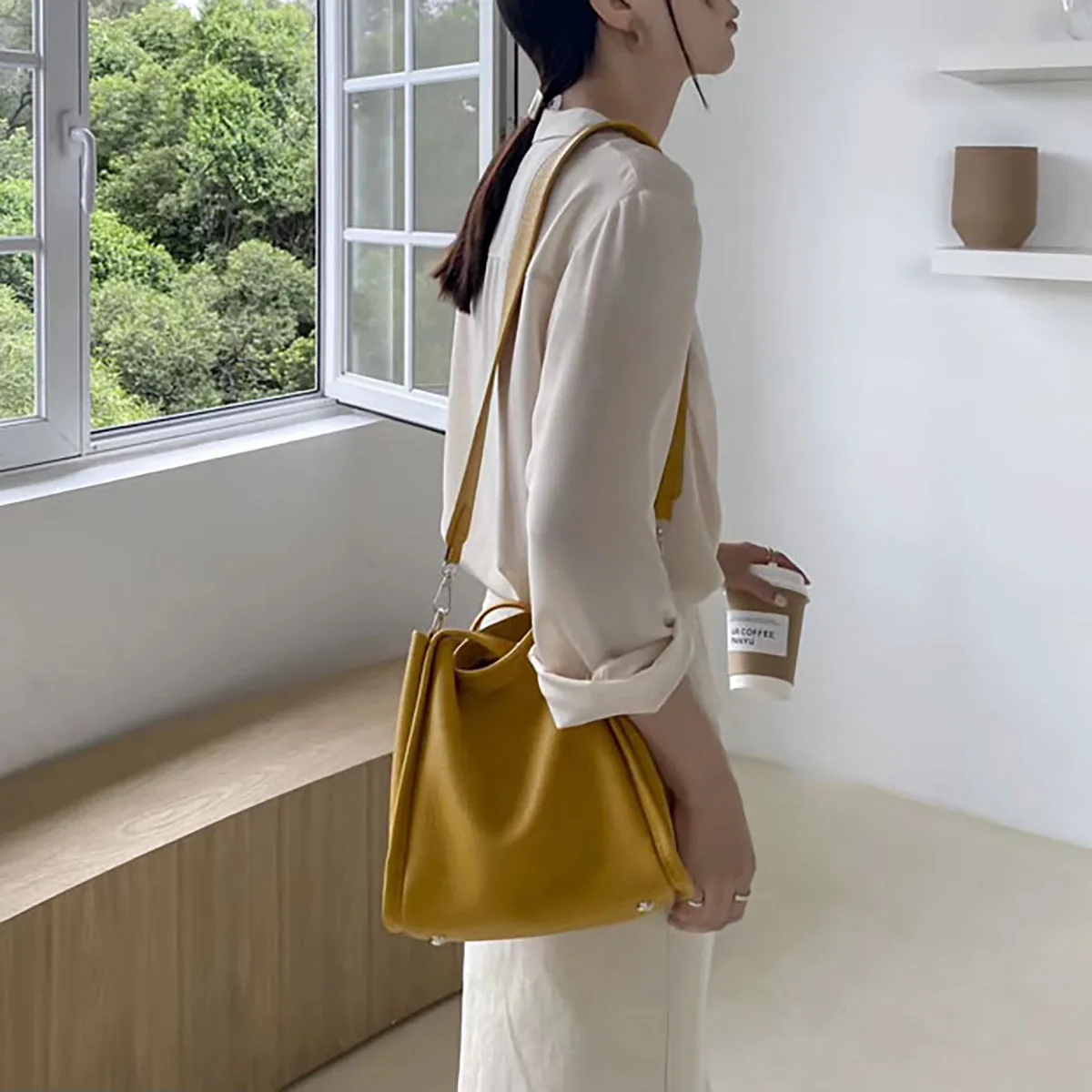 Comfort Carry Elena Handbags Ultra Soft Leather Bucket Bag