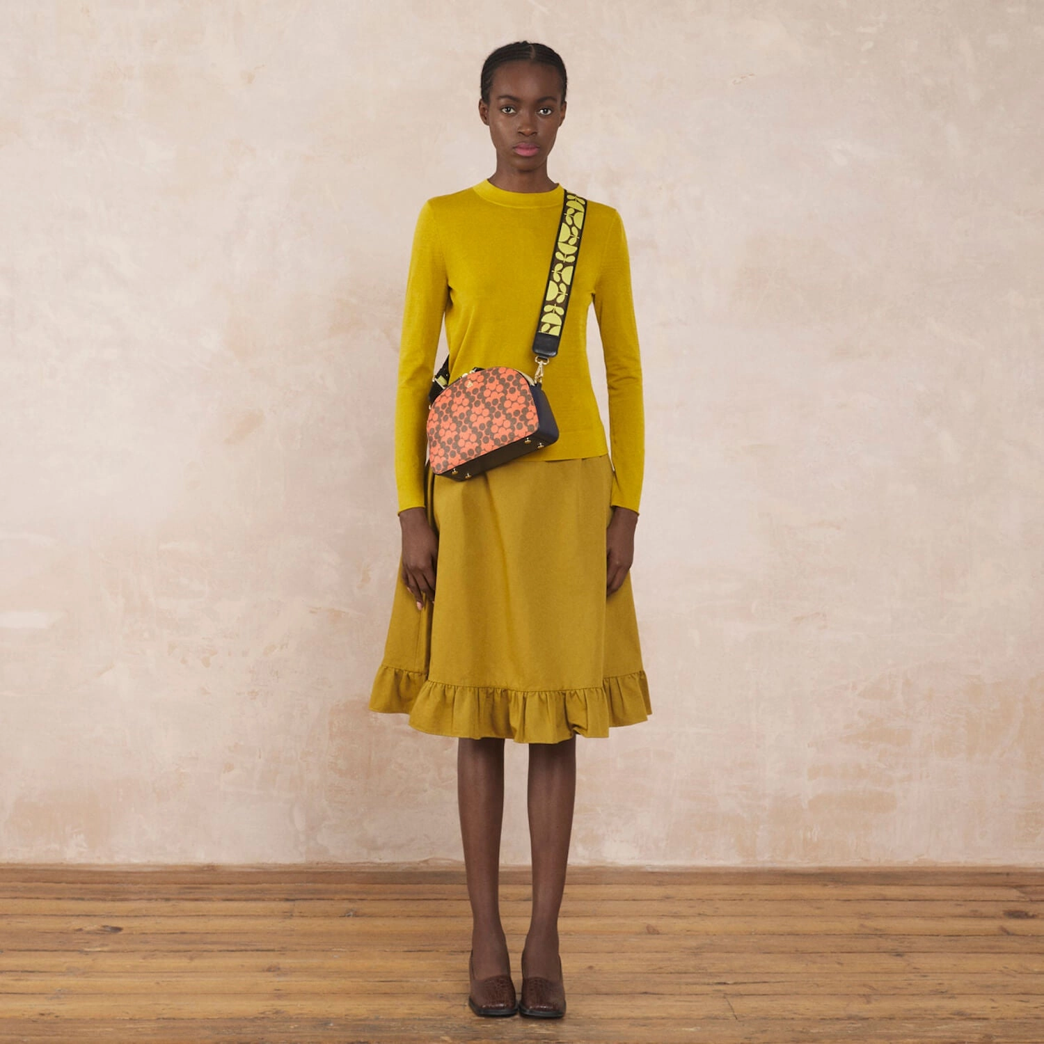 Work Essential Luna Crossbody - Tomato Puzzle Flower