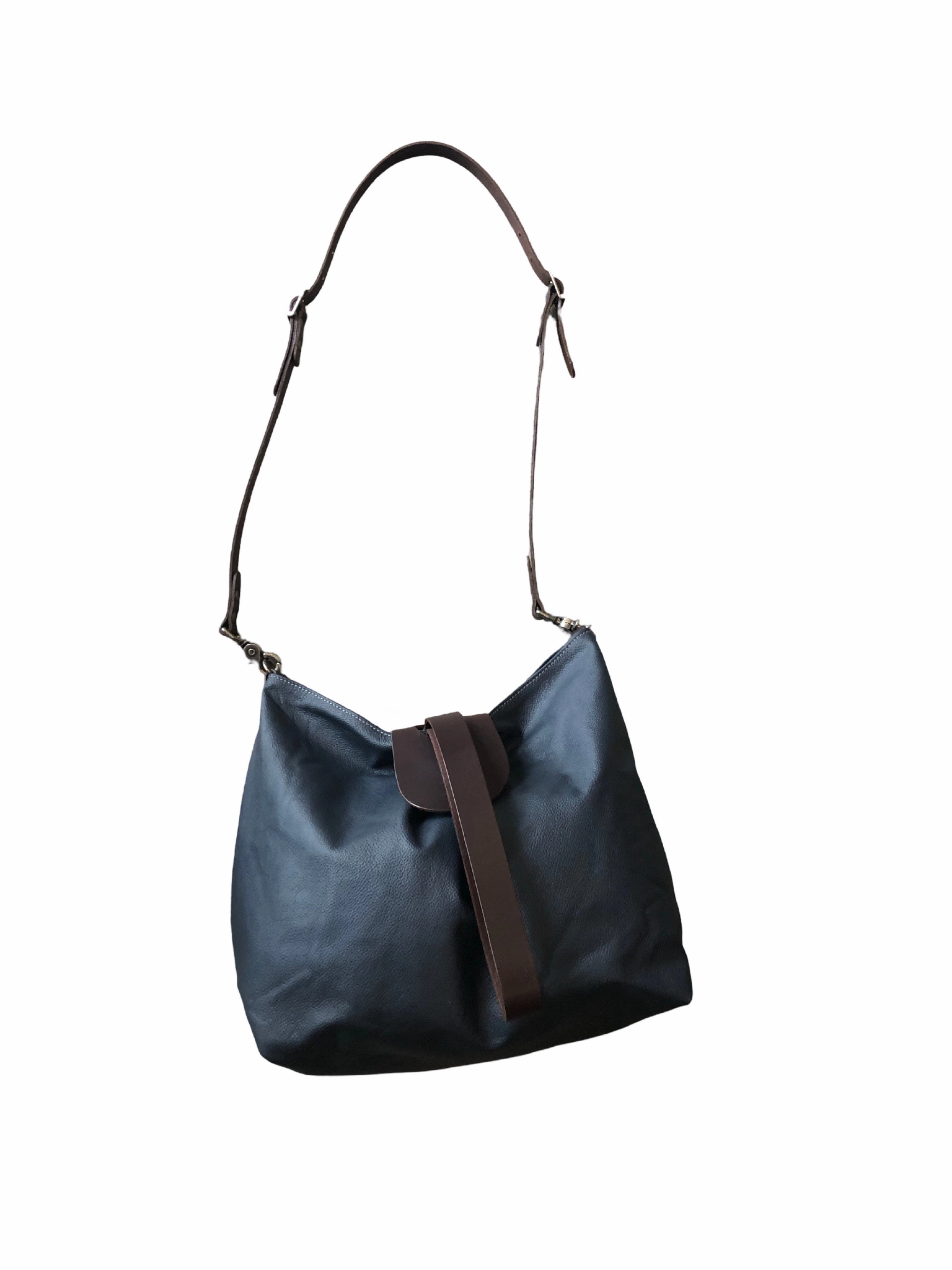 B44  Clutch/crossbody hybrid Smart Travel