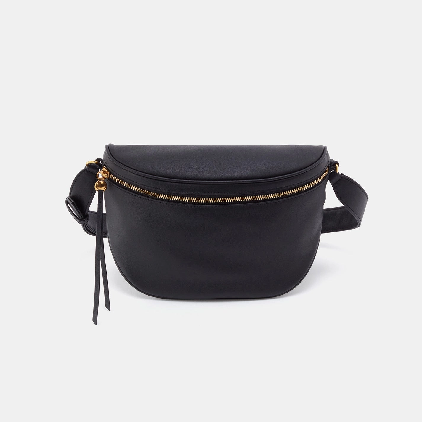 Juno Belt Bag in Smooth Leather - Black Provides a simple yet elegant solution for your daily carrying needs Easy Match