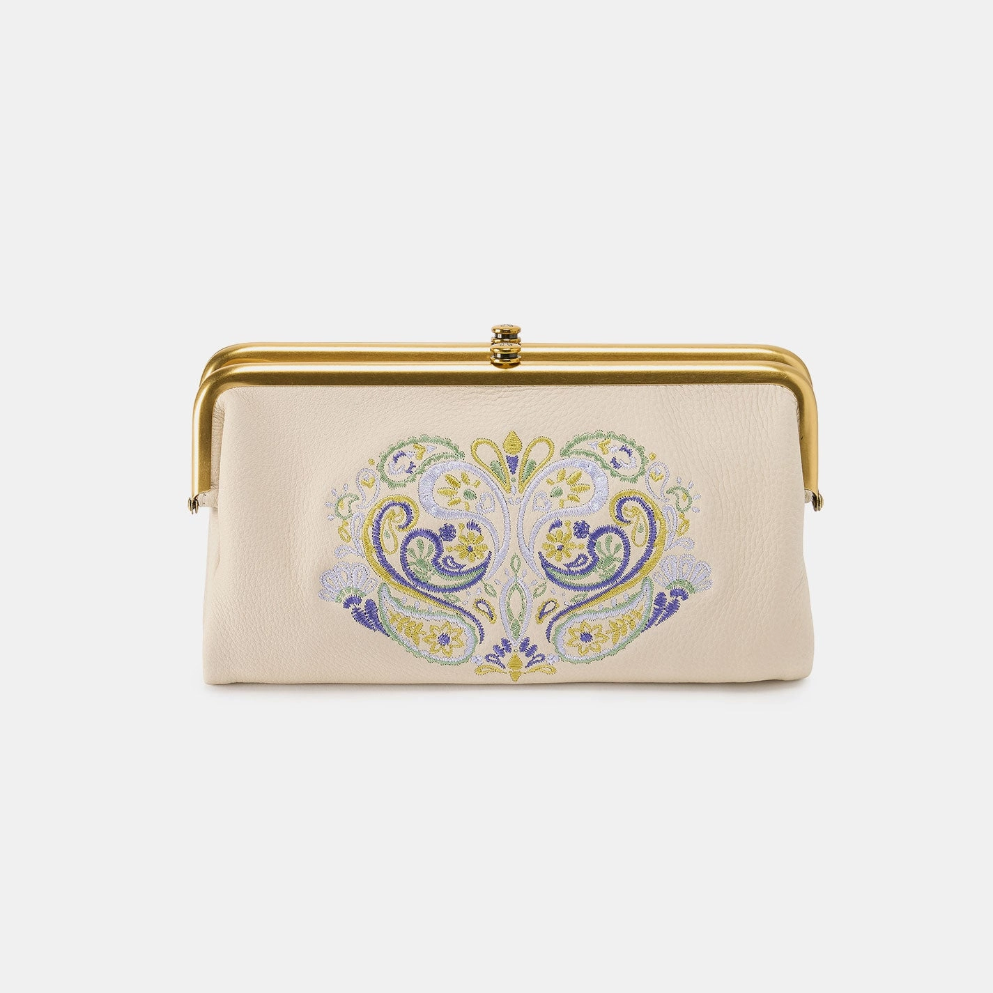 Timeless Form Lauren Clutch-Wallet In Pebbled Leather - Birch