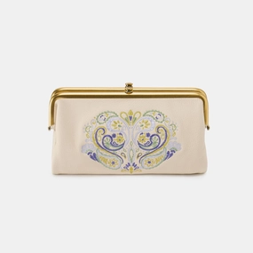 Timeless Form Lauren Clutch-Wallet In Pebbled Leather - Birch