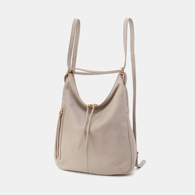 Casual Modern Merrin Convertible Backpack in Pebbled Leather - Taupe