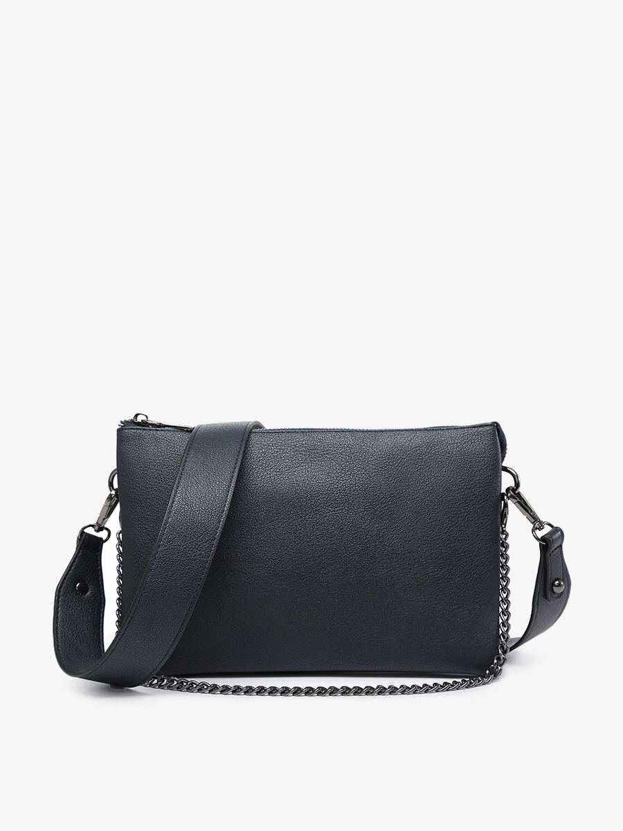 Izzy Vegan Chain Crossbody Glamorous look
