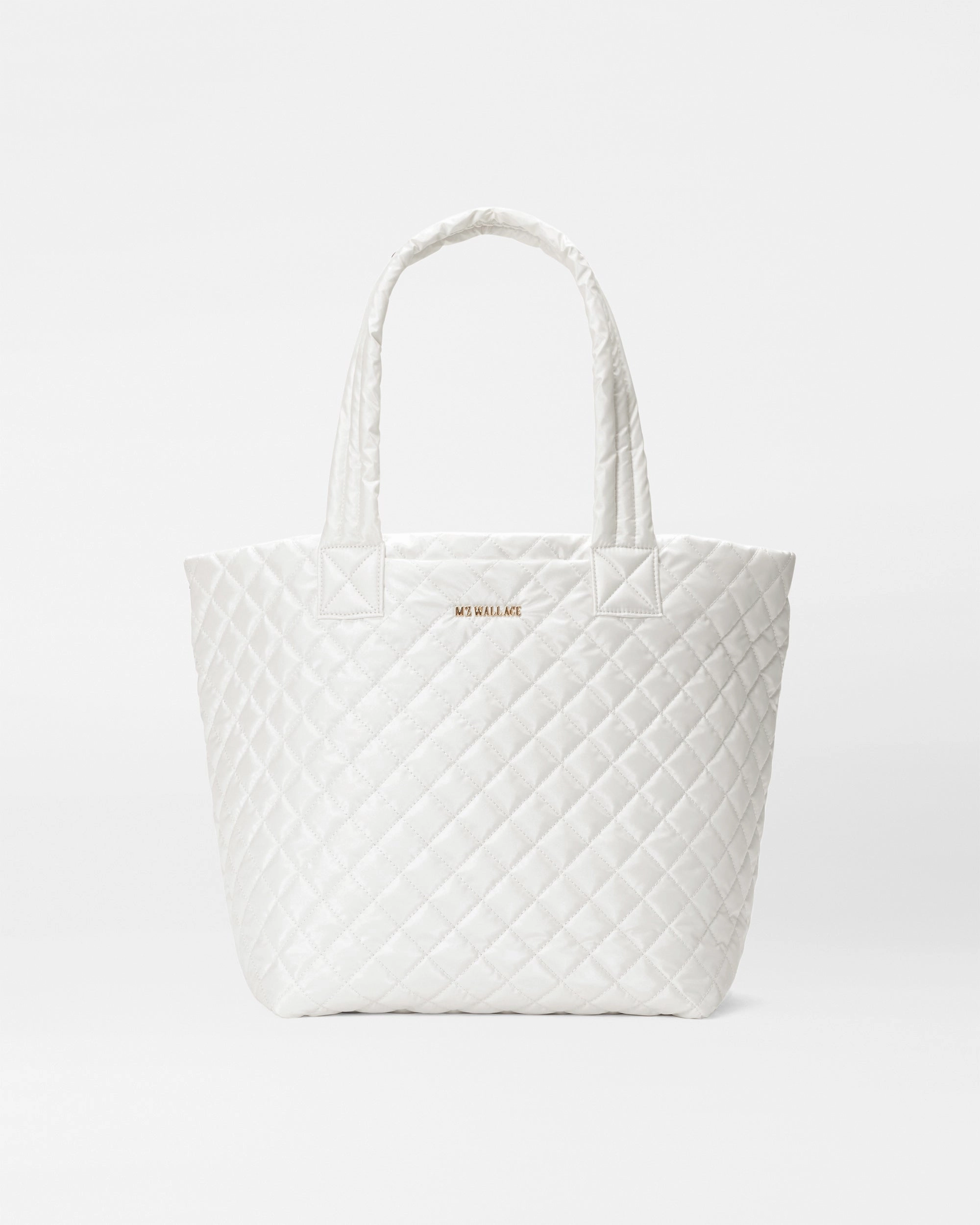 Daily Routine Pearl Metallic Medium Metro Tote Deluxe