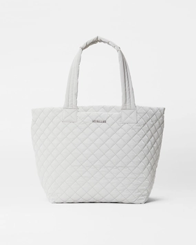 Casual Function Pebble Liquid Medium Metro Tote Deluxe