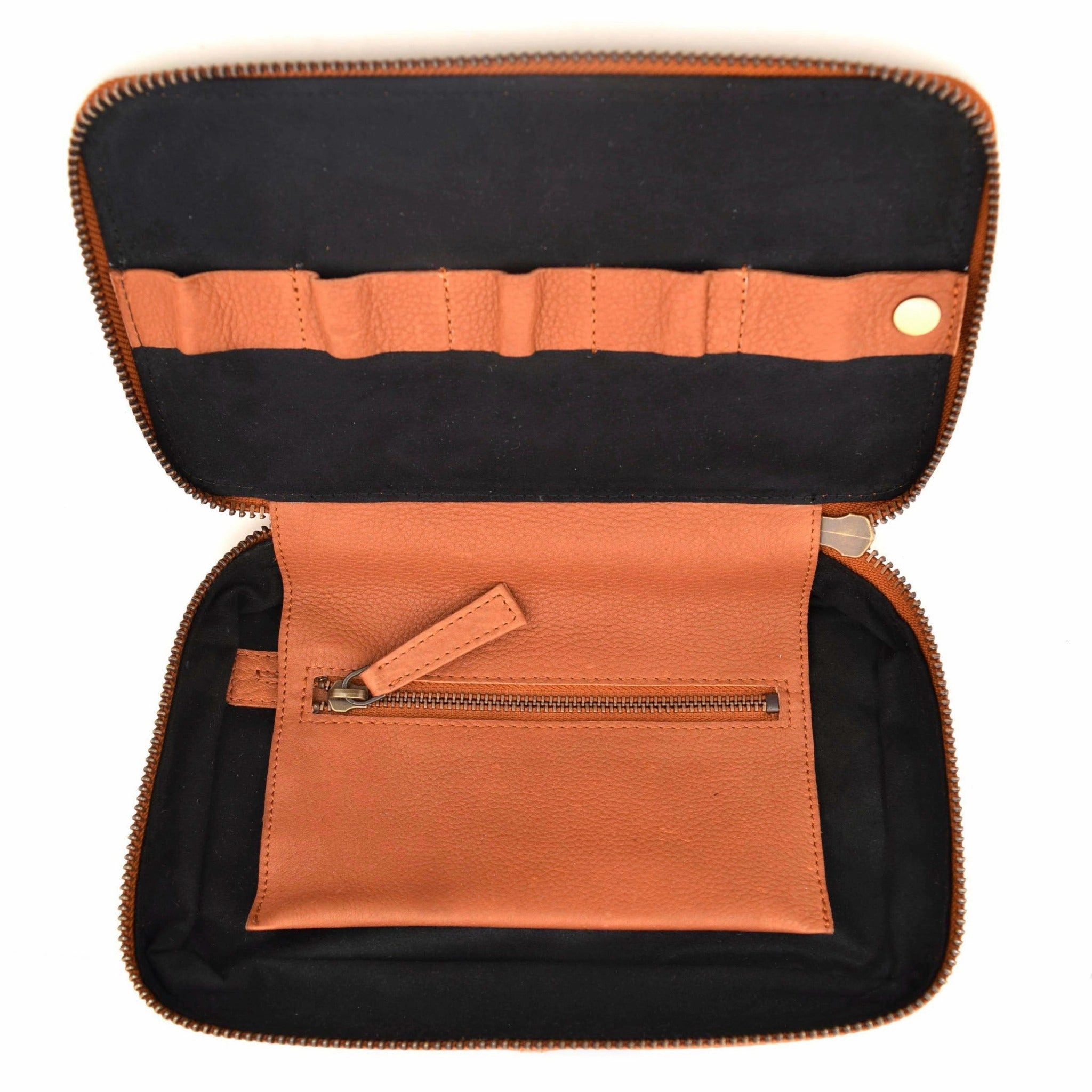 Leather Tech Travel Kit- Md Quality craftsmanship Compact Functionality