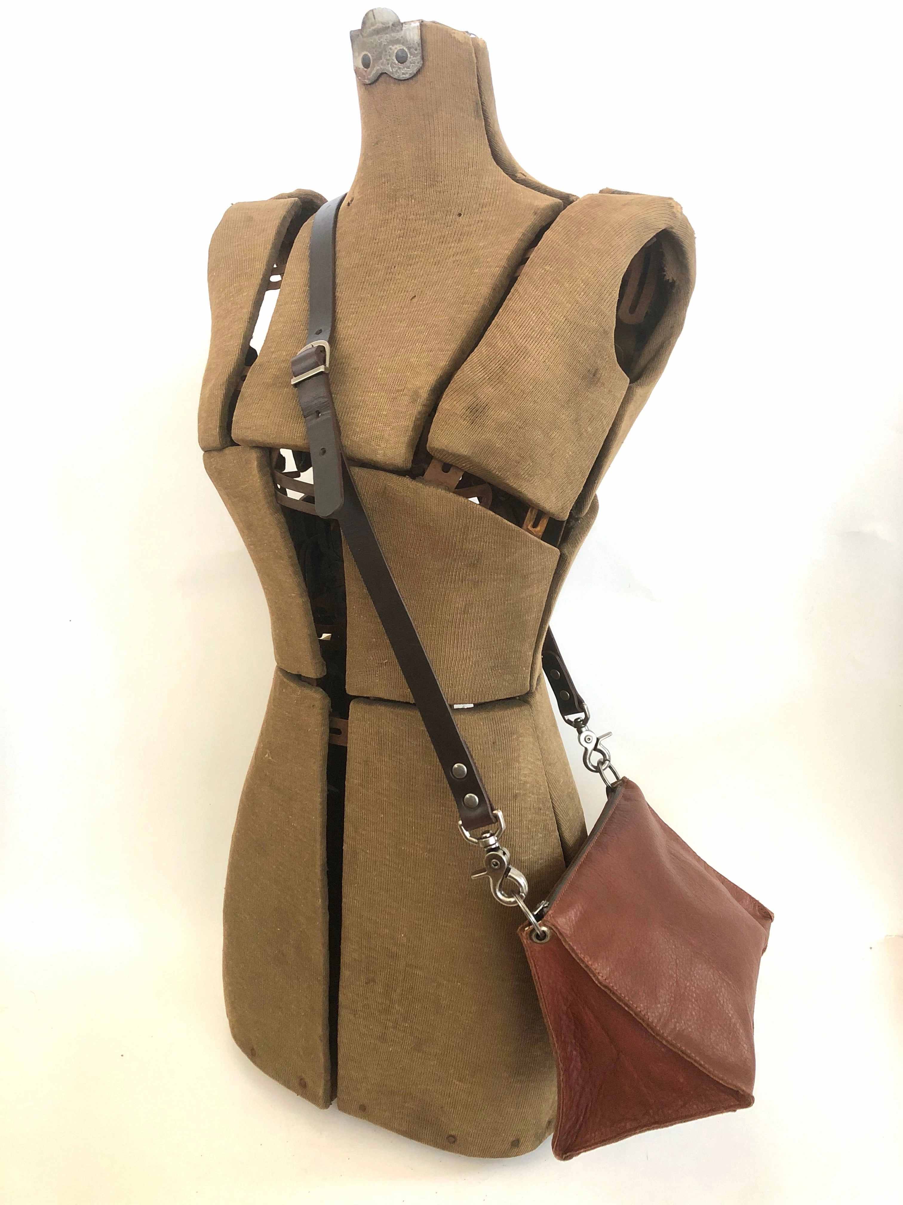 Tri Zip ( lamba w/thin strap) Timeless Simplicity Outdoor companion