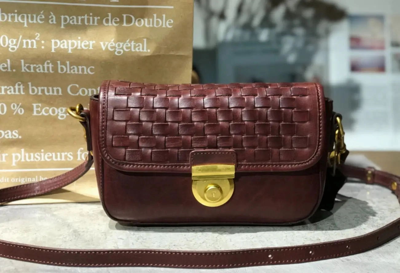 Venture Crossbody Bag-Italian Leather-Updoo Exclusive Minimalist Function Travel Comfort