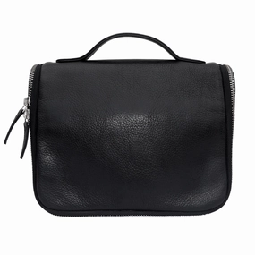 Hanging Leather Travel Kit Comfort Accessory Lightweight Functionality