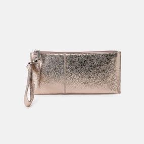 Classic Design Vida Wristlet In Metallic Leather - Cameo Quartz