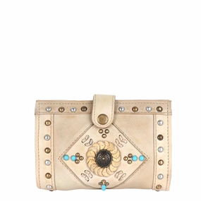 Compact Comfort Woodstock Leather Wallet